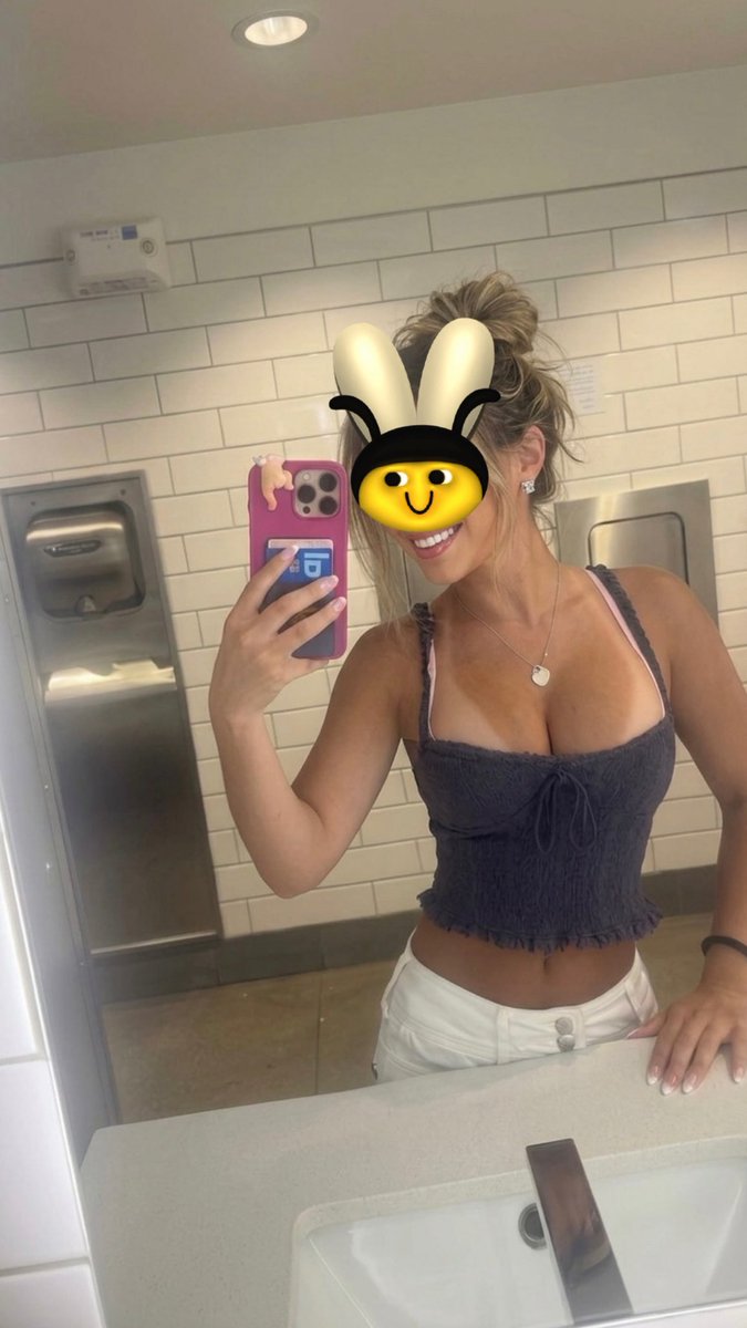 pussy “pink” coop tweet media