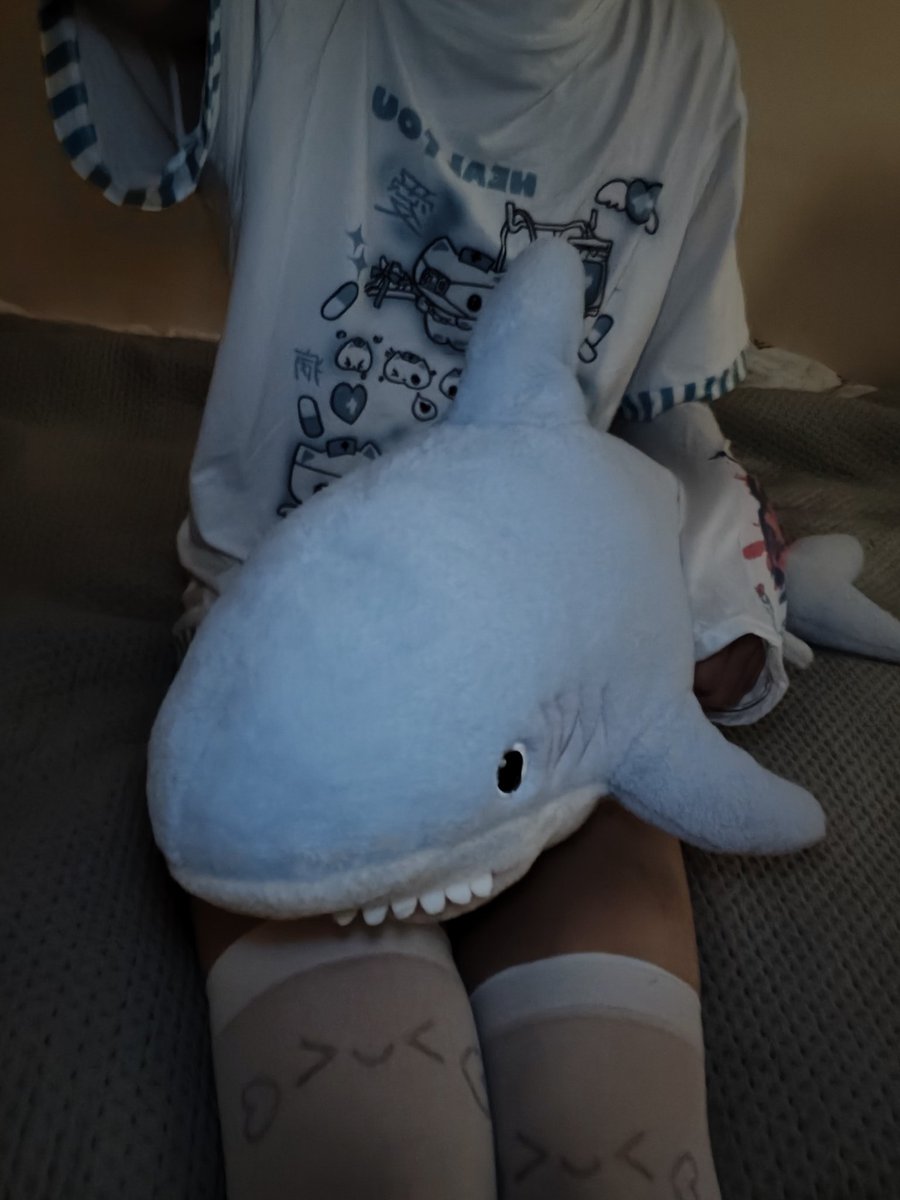 llipsii_'s tweet photo. Yeee 😴 
#femboy
#shark #femboys #boy https://t.co/1xlvAqXXKe