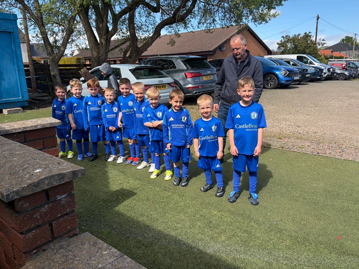 bathgatethistle's tweet photo. Not the result we want for our last at Creamery this season but its great the numbers that turned out and we are so proud of our mascots and out severely depleted squad! https://t.co/l9QKR0tljU