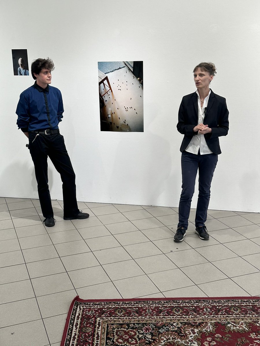 Dr_B_Hohberger's tweet photo. Weiter geht’s zu einem Redebeitrag bei einer ME/CFS Vernissage mit dem Namen „There Is No Other Place Like Home“ im Kulturlokal Fürth. Die Ausstellung setzt sich mit dem Leben eines schwerstbetroffenen Menschen mit ME/CFS auseinander. https://t.co/iigkQOqU4T