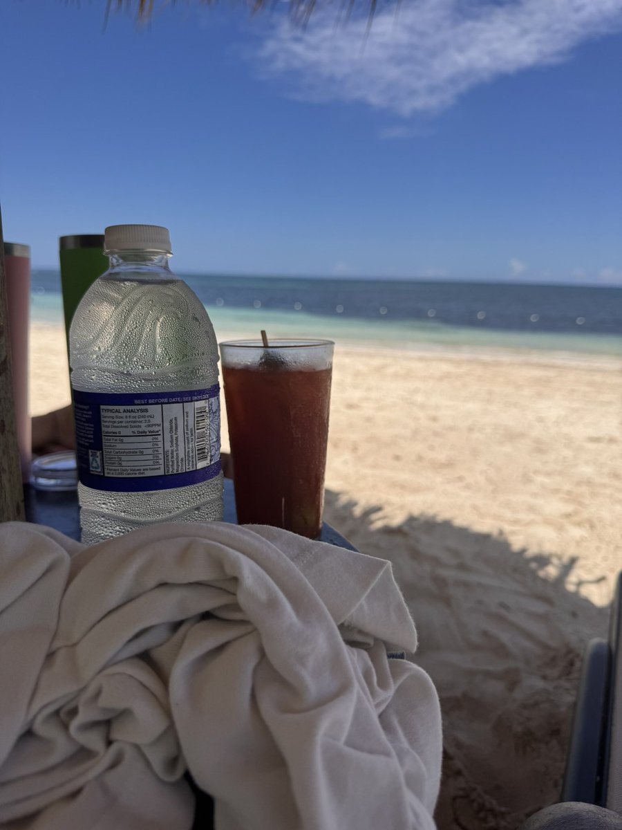 germaing's tweet photo. Beach vacation complete https://t.co/l5MInWWFZV
