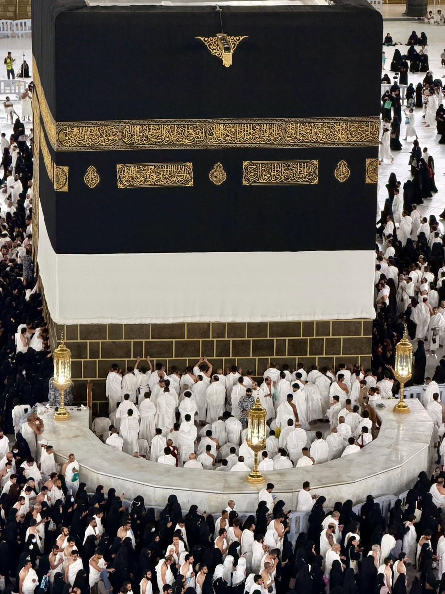 HolyMakkah01's tweet photo. مالک https://t.co/ciuNjIrmKS