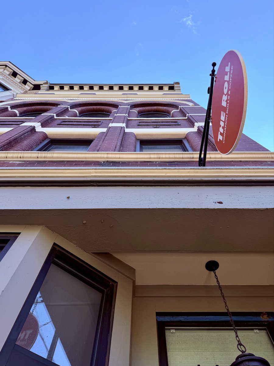 logan501's tweet photo. New breakfast spot alert ￼￼￼￼￼￼￼￼#theroll https://t.co/rXjSnupHJI