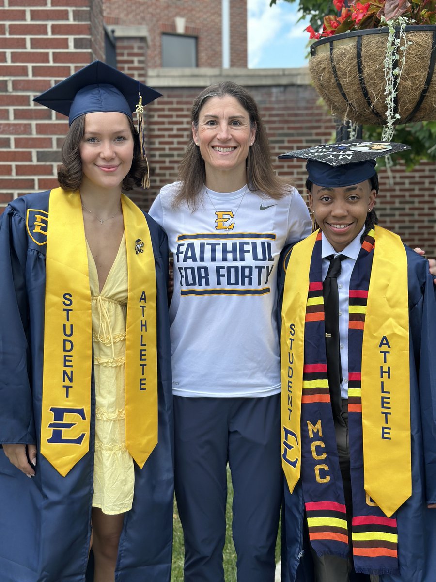 CoachMockETSU's tweet photo. 2 @etsu_wbb champs graduated today! So proud of Gemma and Paige and love them very much. Go continue to be great! https://t.co/Z3Fo2VeJ7x