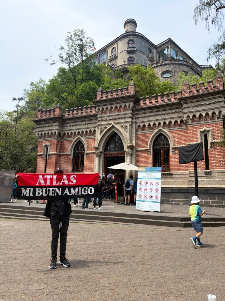 atlas_m_b_a's tweet photo. 🔴⚫️ Atlas Representando en CDMX! https://t.co/kKSYt324aB