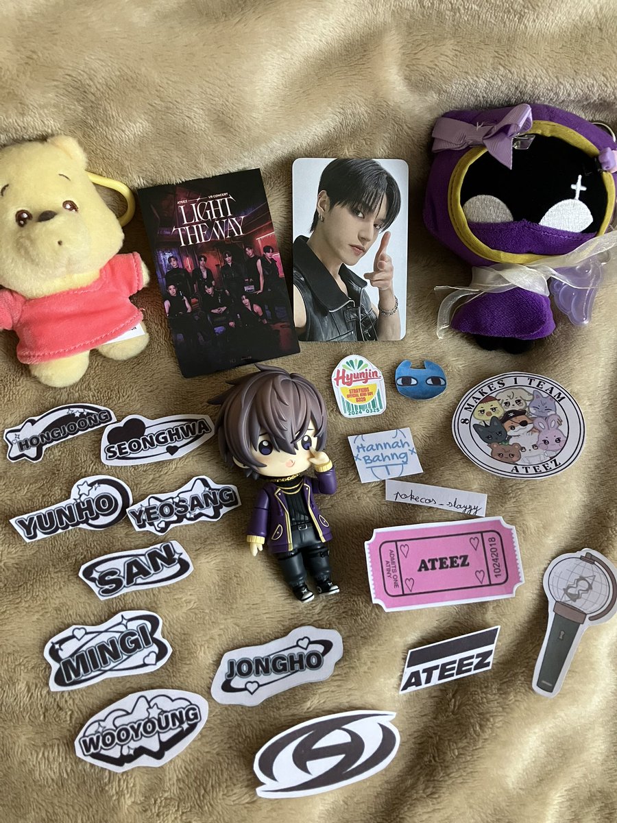 ur_purple_girl's tweet photo. ATEEZ VR CONCERT WAS SO GREAT OMG 
They were so close and handsome AAAAAA 🫣
Wooyoung my twin
Lil Shou had to be there too ☺️
Lil freebies warm my heart 🥹
#ATEEZ #LIGHT_THE_WAY #ATEEZVRCONCERT https://t.co/8n4qgorXqg
