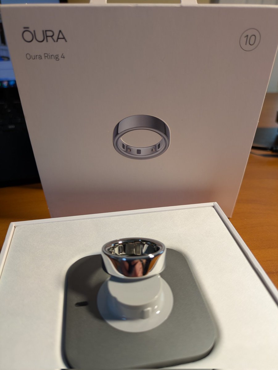 UsefulArts's tweet photo. With this ring, I thee monitor.
😉 https://t.co/jtoQyqtw2d