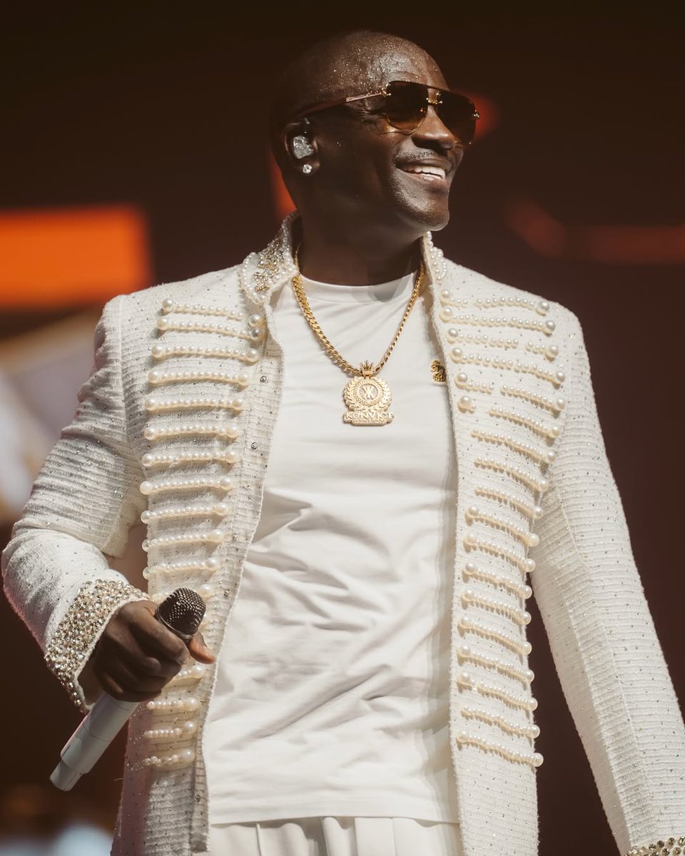 AKON tweet media
