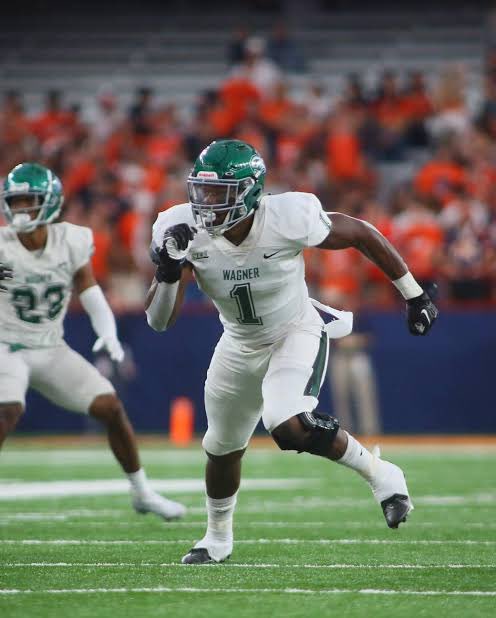 MeloClawson11's tweet photo. #AGTG  I’m blessed to receive an Offer from @Wagner_Football @coachanarumo 

@NDNFootball @CoachJRWilliams @CoachDT_TFB @TheZacWilliams @CoachMoser12 @samspiegs @247recruiting @dctf https://t.co/N9XBsniDWx