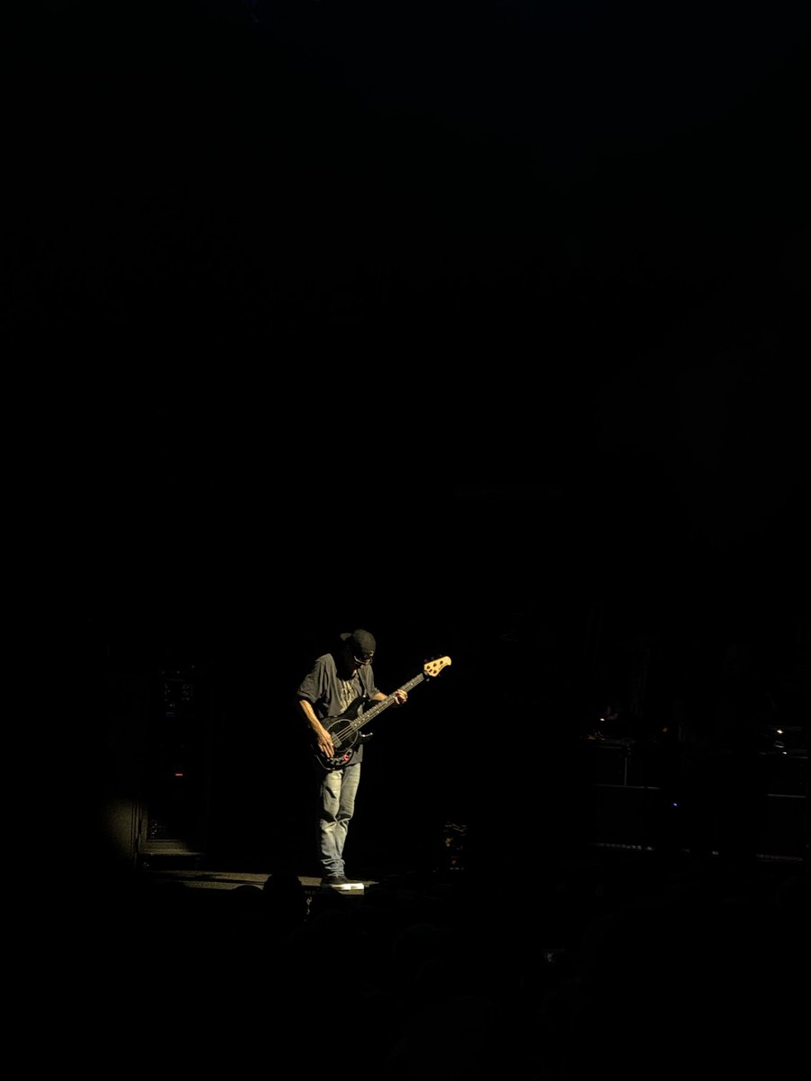 DeanStephens75's tweet photo. @SLessard Amazing Night. Immaculate vibes. Moments to last a lifetime Thank You https://t.co/hvin2Rpt9F