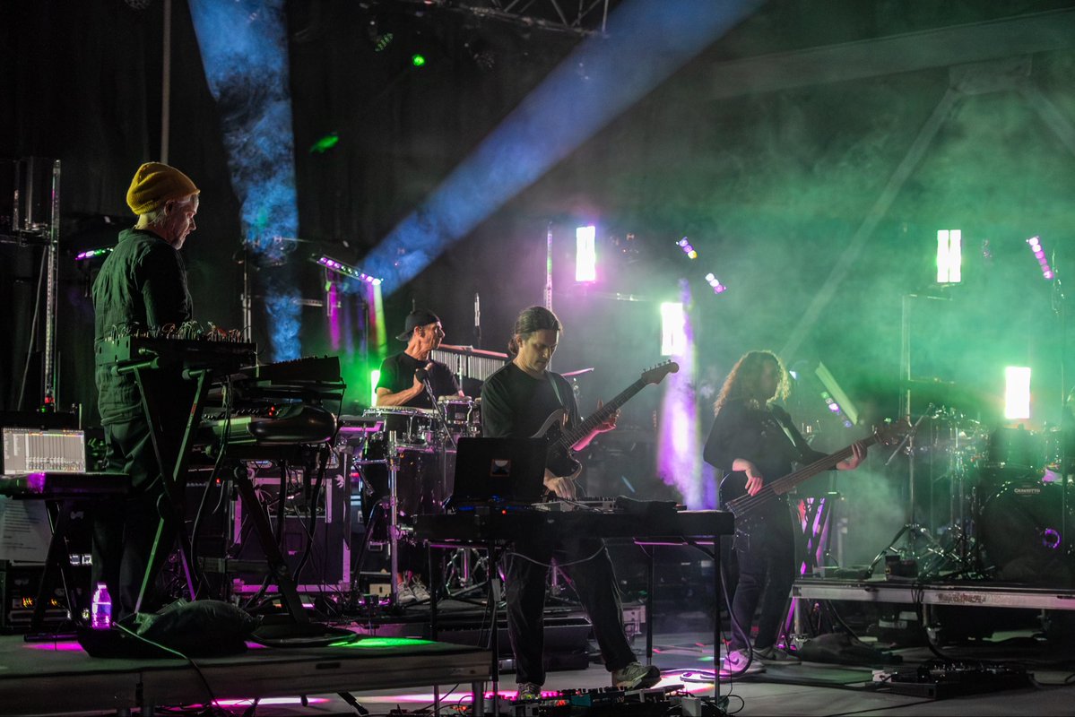 STS9 tweet media