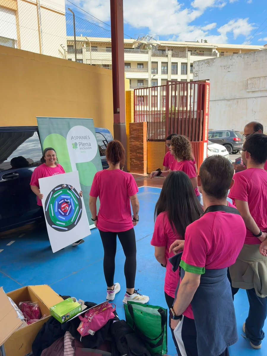 PlenaMelilla's tweet photo. 🍀🎓 Hoy hemos vivido el Día de la Educación en Melilla junto a otras entidades @CME_es @CmeMelilla  educativas y sociales.
🧩 Una jornada de aprendizaje, convivencia y participación,
🍀 💬 Gracias a todas las personas y entidades que lo han hecho posible. https://t.co/PuiCvek4ly