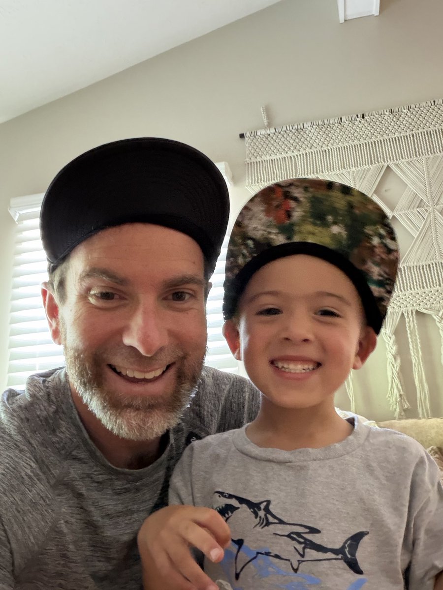 jakepace11's tweet photo. @RunJanji I think you have a new hat model. Best hat https://t.co/PPSIDAJhBO