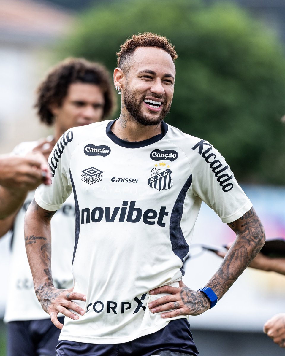 Estagiário do Ney tweet media