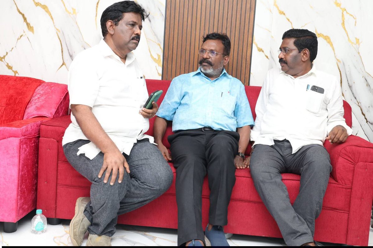 பாஸ்புட் சுரேஷ்வளவன் மாவட்ட நிர்வாககுழு உறுப்பினர் tweet media