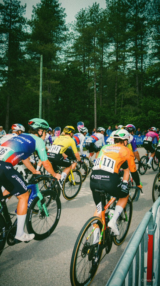 Evezhieg's tweet photo. La gaude au plus mal, des watts et du bon temps. Plumelec the place too be as usual https://t.co/LYfjsWmtsp