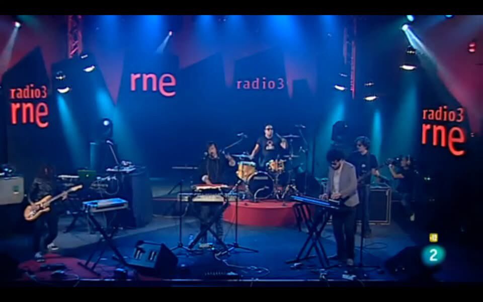 DAPUNTOBEAT's tweet photo. Recuerdos del futuro!
@rne 
#DapuntoBeatLive
#ElectroPhunk https://t.co/U06Pmc0Ptx