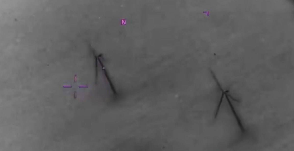 _rebas_'s tweet photo. Quick look at the windmill video suggests the object is not weaving in and out of the windmills but target automatic gain control is changing the bloom magnitude depending upon the local background. Probably closer to the camera so parallax contribution is stronger than appears. https://t.co/8DEwIu3ous