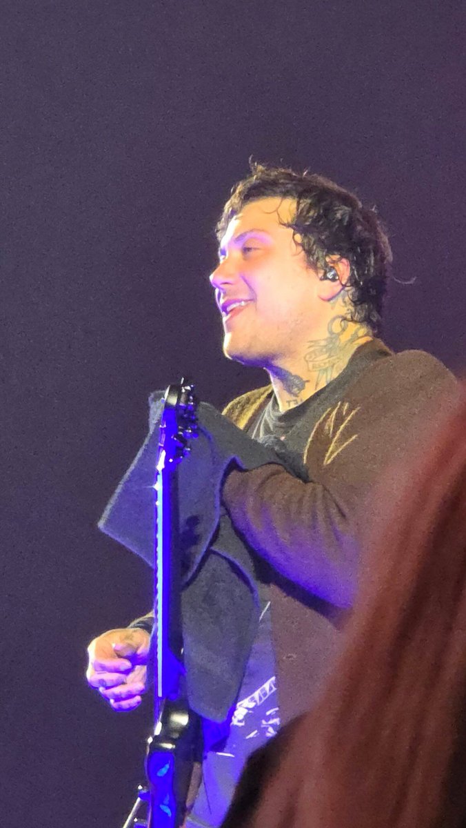 Frank Iero Hourly (@frnkierohourly) on Twitter photo 