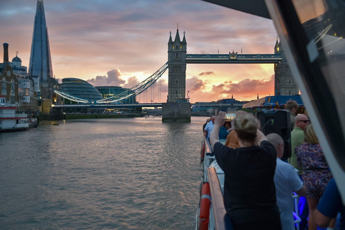 London Party Boats tweet media