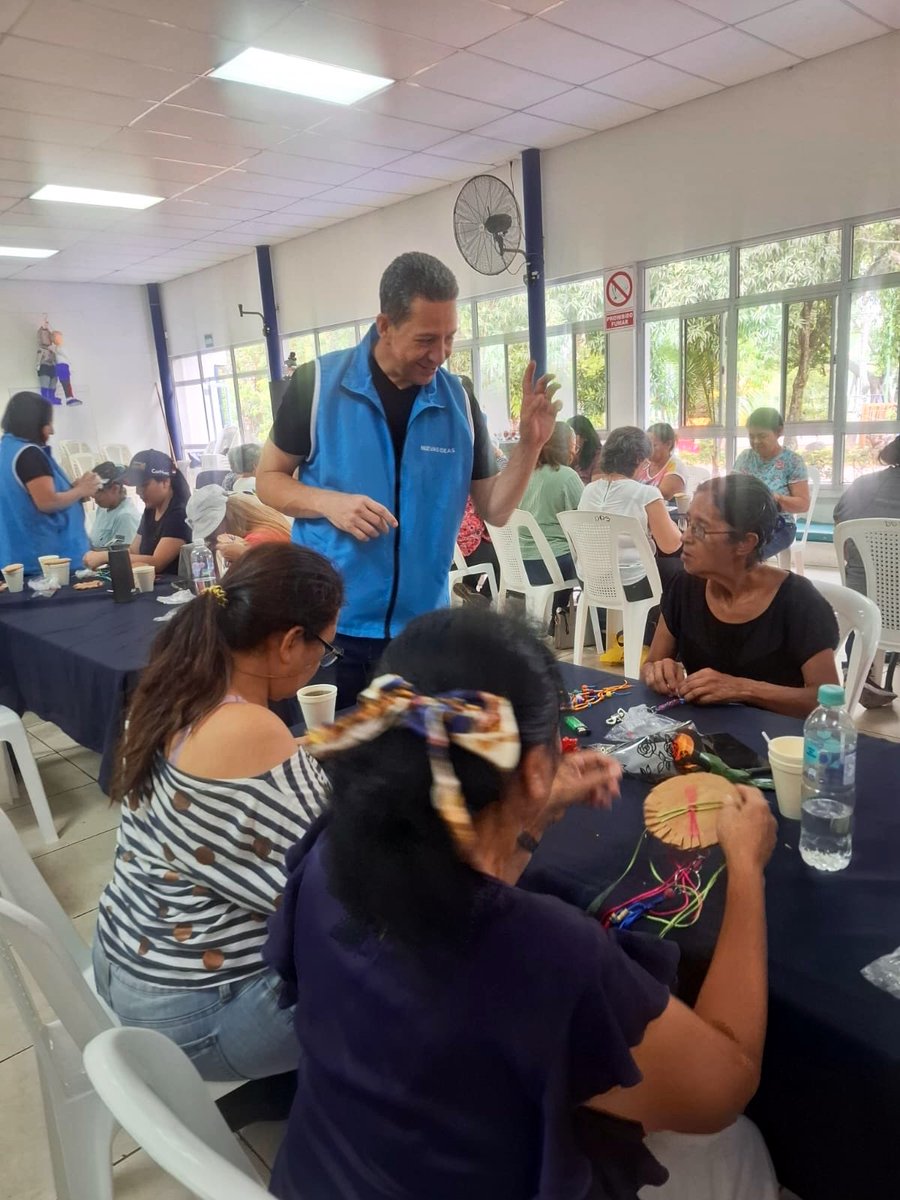 tecla_ll's tweet photo. Como estructura de Nuevas Ideas Santa Tecla y Secretaría Distrital de la Mujer, este sábado realizamos un taller de Brazalete Kumihimo con mujeres en El Cafetalón, quienes han aprendido para nuevas habilidades que generen ingresos a sus hogares. ✅ https://t.co/YwJM8Ql1vr