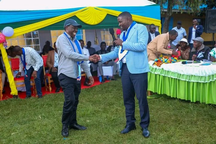 RevIsaacMutuma's tweet photo. Joined PS Gitonga Mugambi in Nkuene Ward for the Kaubau Comprehensive School fundraiser.
Education is our best investment. We’re proud to support our children’s future through school renovations and our ongoing ECDE fortified porridge feeding programme. 📚🥣
#BuildingMeruTogether https://t.co/3qADD7Wnew