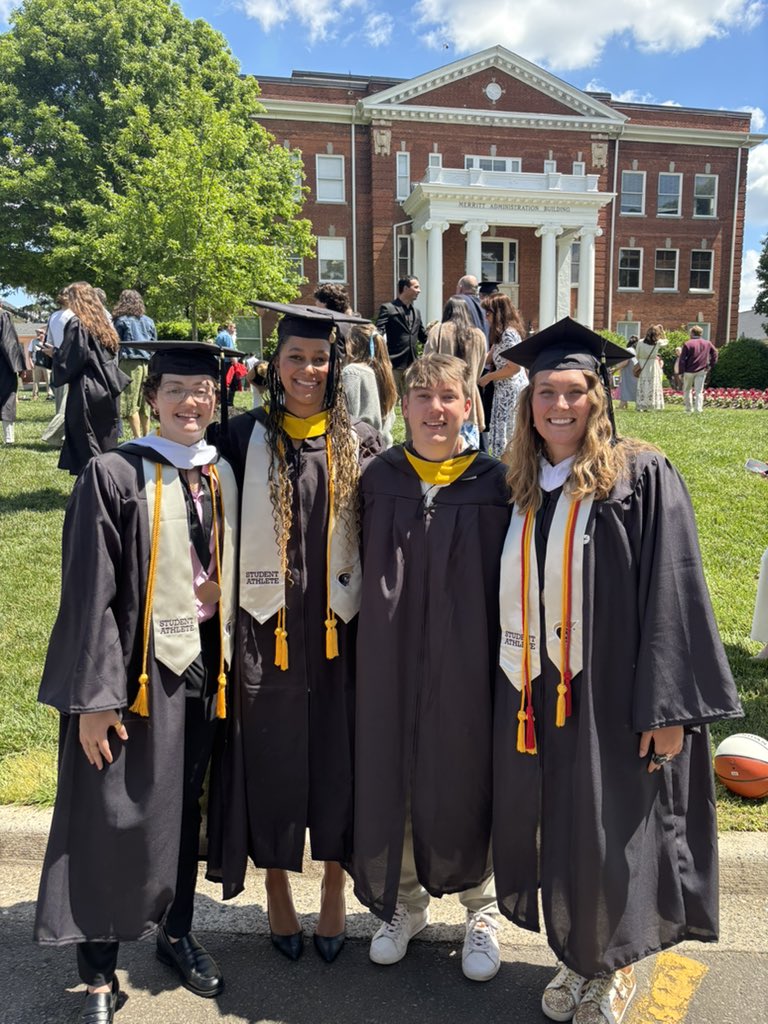 AUTrojansWBB's tweet photo. Congratulations to our Senoirs who walked across the stage yesterday! 🎓 https://t.co/b3Zo3kuPgD