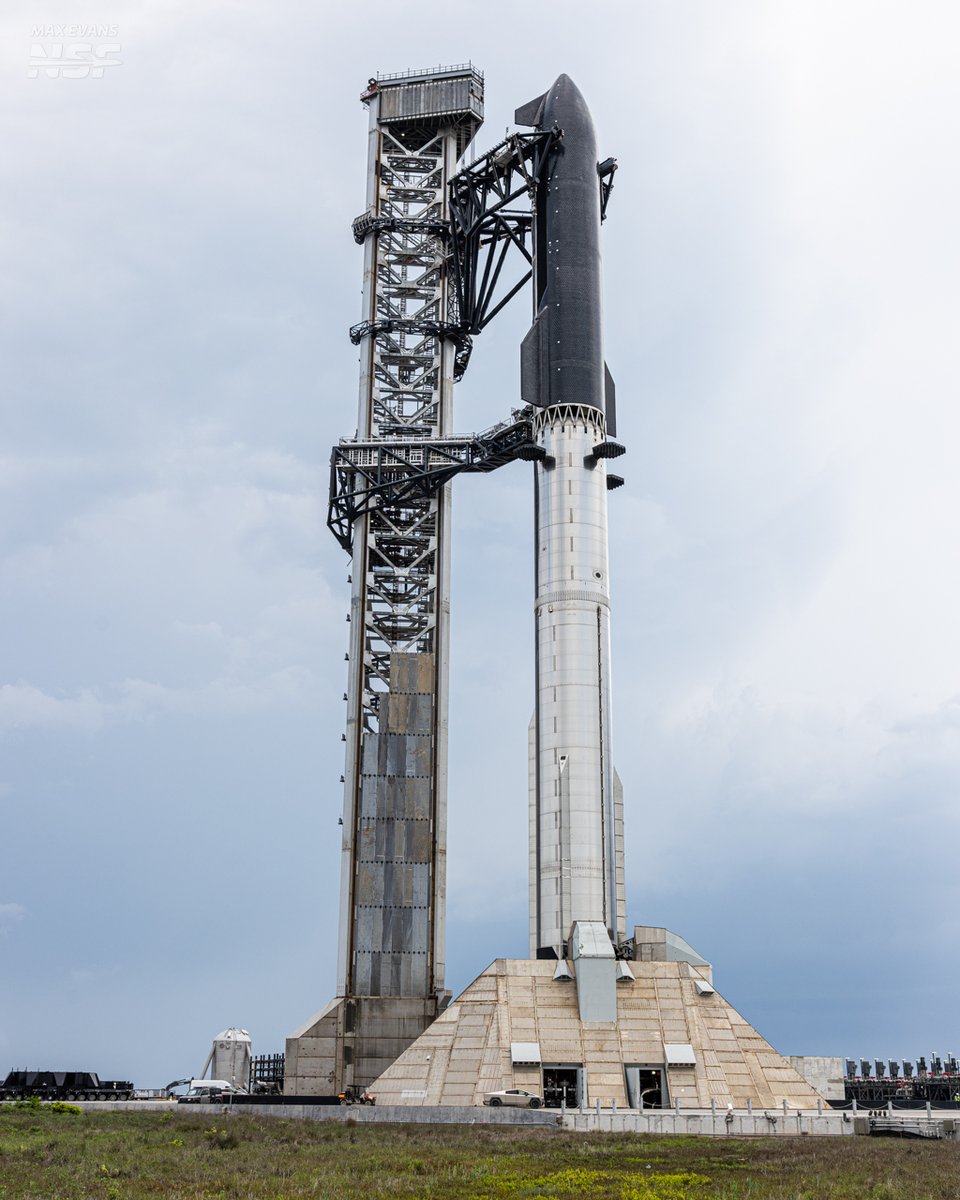 Yeah...Pad 2 and Version 3 are such a winning combo. 

My goodness. 

📸 - <a href="/NASASpaceflight/">NSF - NASASpaceflight.com</a>