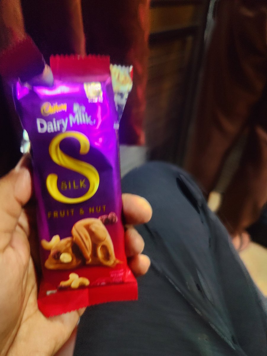 anandips2001's tweet photo. @BhopalDivision @IRCTCofficial
I bought this from RKMP railway station on date 9th May 2026 around 10:15pm. Infront of H coach of RKMP Nizamuddin 12155 train.

 Bad smell and rotten taste.
I had stomach pain .

Kindly take necessary action. https://t.co/70XLfynKjs