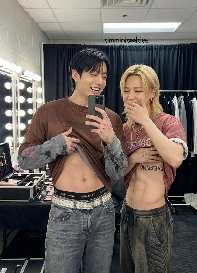 kimminkookiee's tweet photo. 백스테이지 https://t.co/8lDkGd9cGw