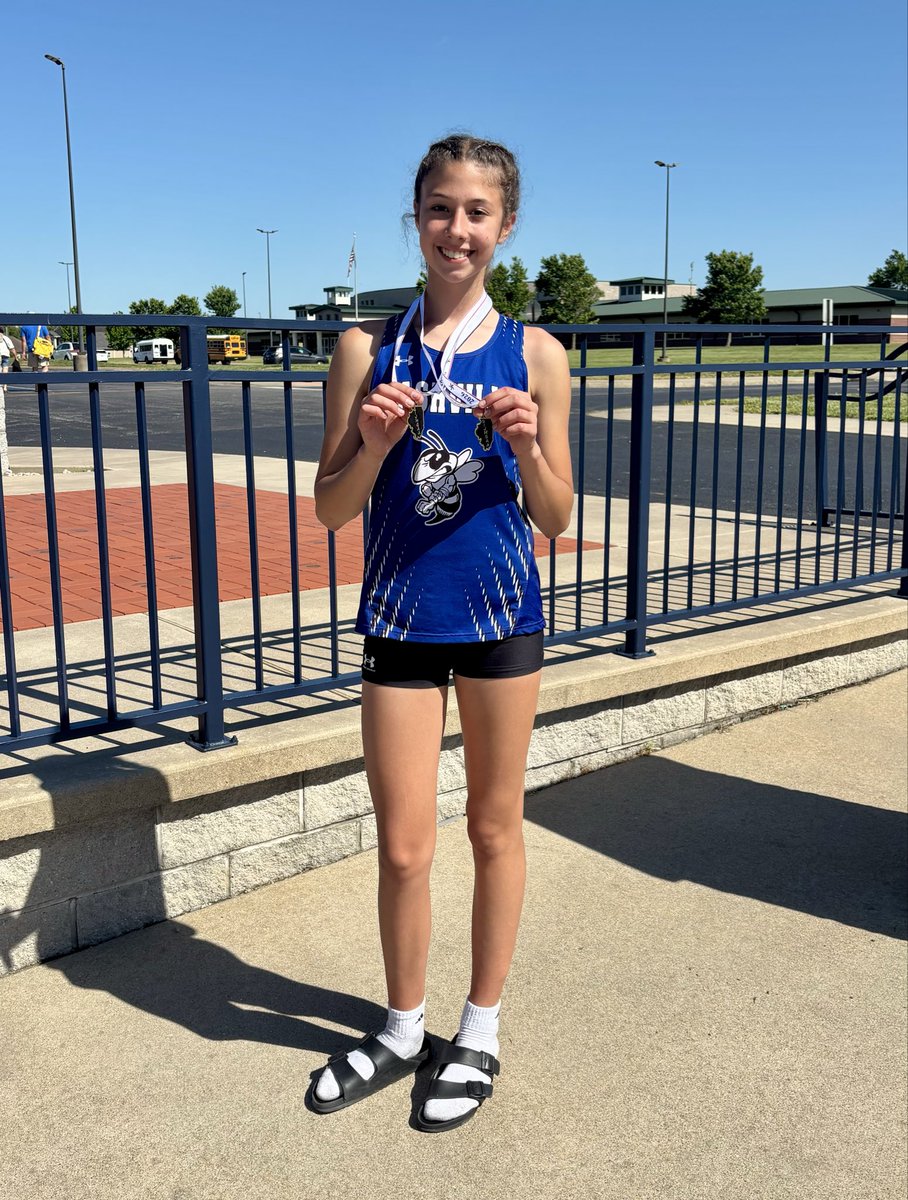 JrHornetAD's tweet photo. NMS SIJHSAA Class L State Track Medalists

Discus-Breck Schneider (84-11)-4th
Long Jump-Madi Evans (14-5)-8th
1600M-Morrison Piasecki (5:22.30)-2nd *New School Record*
800M-Morrison Piasecki (2:32.25)-4th #jrhornetpride 
@washcountynews @wmixsports @mrfairbanksngs 
@MrsCoachMoore https://t.co/xsF69REQmu