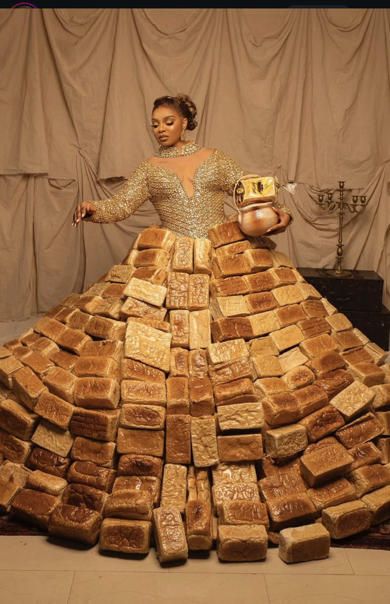 FASHION x ART

#AMVCA12
