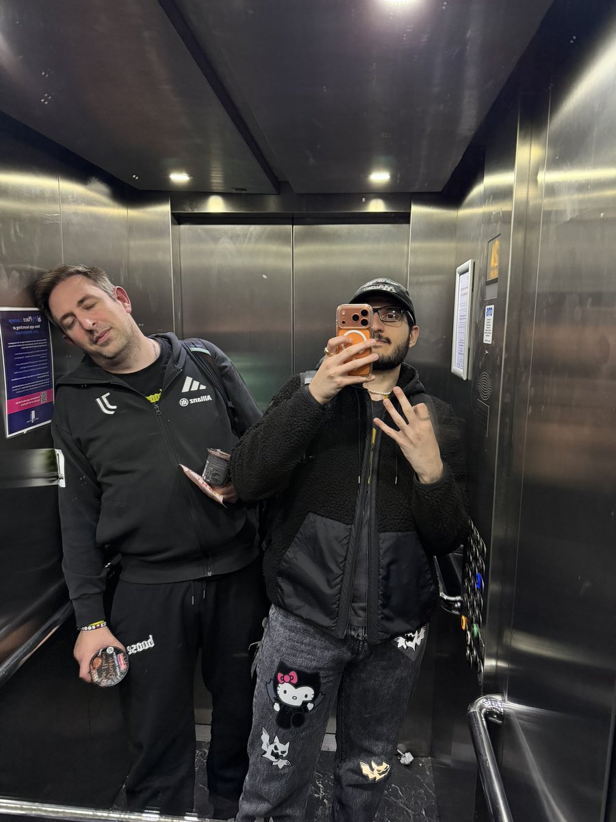 NOVO_KoE's tweet photo. 6-2 into sadly 6-3, locked day 2 here in #SpotlightSeries in London. I think I have to make perfect to make top 8, but let's see. Deck felt great thanks to @CrazyMorango_ tuning
As always swaggest in the room ๐ซก https://t.co/JCUKvSbldi