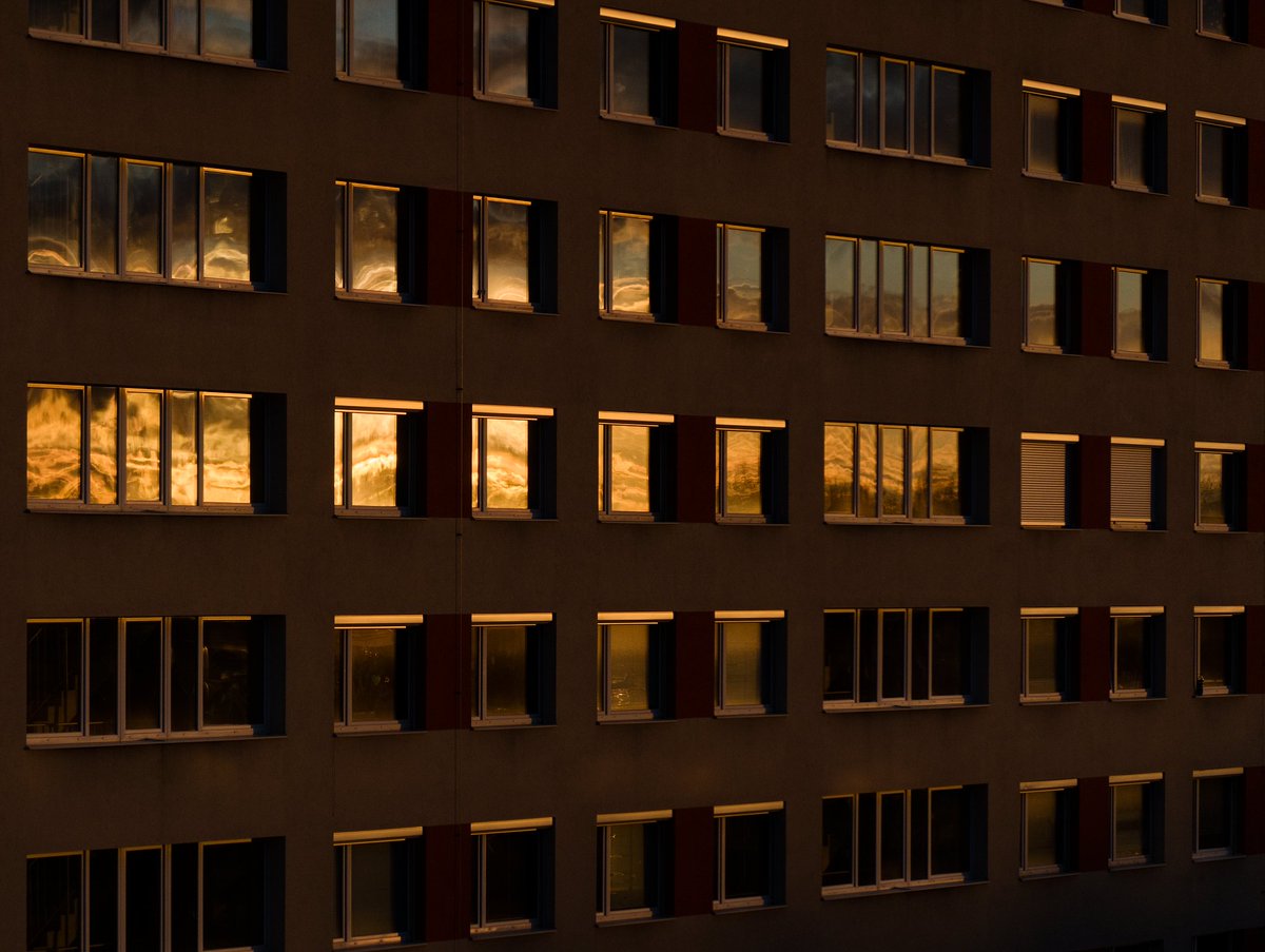 hamstergraf's tweet photo. Večerní odlesky
#Europe #CzechRepublic #photography #architecture 
#cityphotography #urbanscape https://t.co/sYVo5megyT