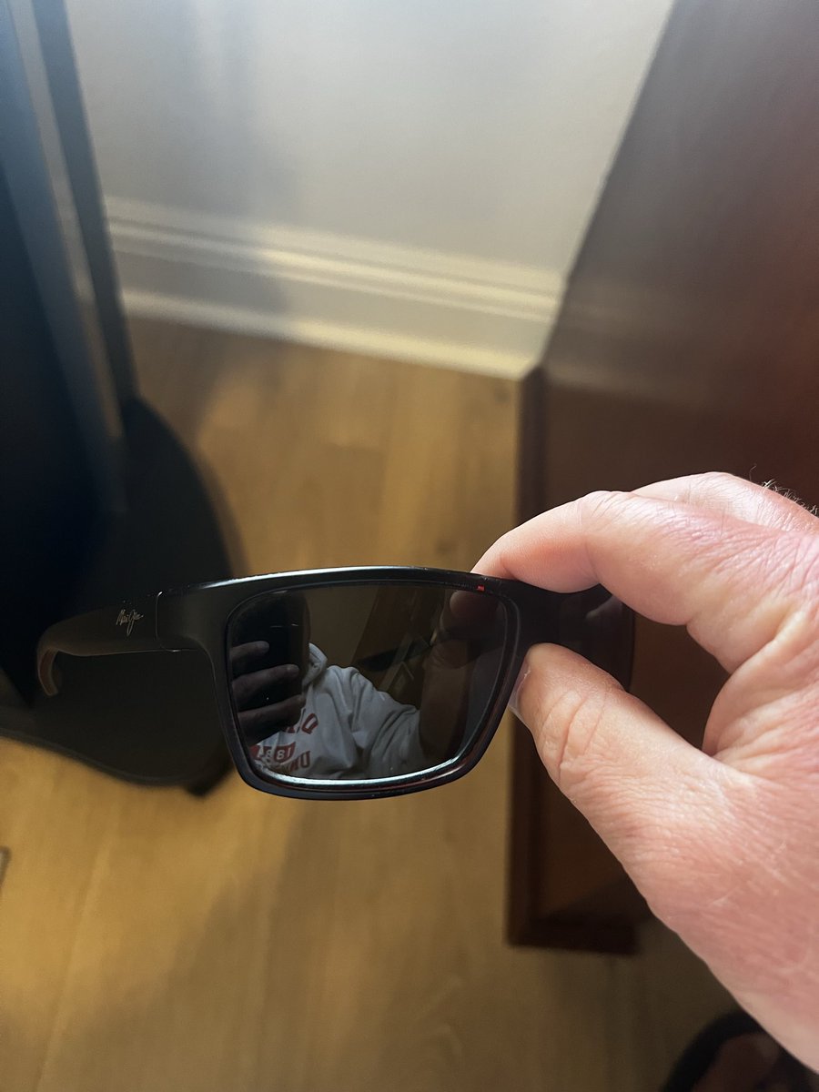 owudough's tweet photo. @OfficialMauiJim Hello. These are ~3 years old. Would you consider this normal?  Thanks. https://t.co/wlix87Qcmj