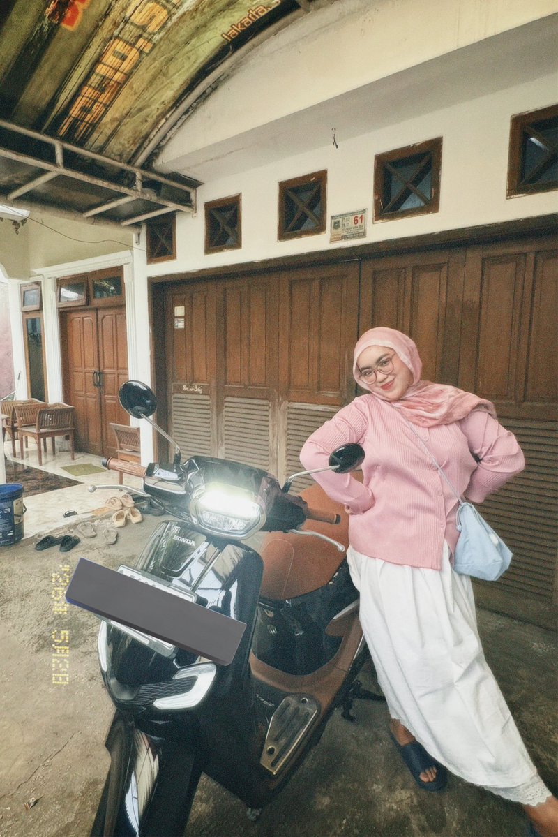 ayas tweet media