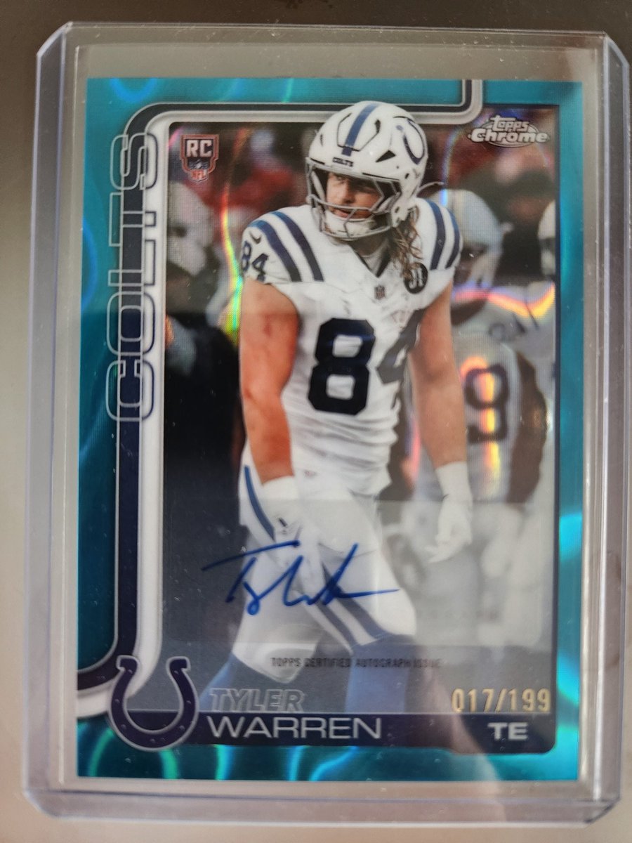 JukeFest's tweet photo. @CardPurchaser Tyler Warren Auto 17/199

$120 shipped https://t.co/ooqEkwEfzK