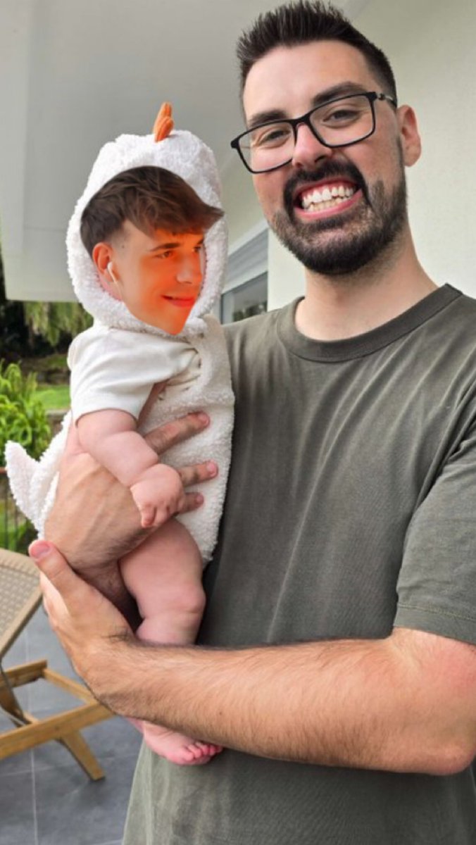 wisejockey's tweet photo. @AussieAntics Hey siri play Time flies by Drake 🥹 https://t.co/MdZ7NKrl6P