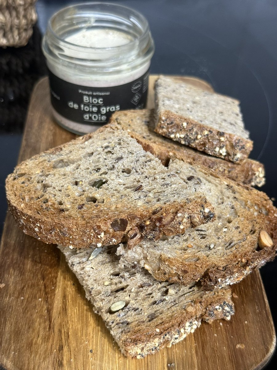 MisterEspeto's tweet photo. Aperitivo O’Clock (extended version): anchoas de Primavera de López, presa ibérica de Dehesa de los Monteros, queso de oveja de leche cruda de Pedro Paquillo e Hijos (La Solana), bloc de foie de oca de la Maison Argaud y cecina de vaca de Entrepeñas. Día de calma antes de la tormenta en #CanEspeto