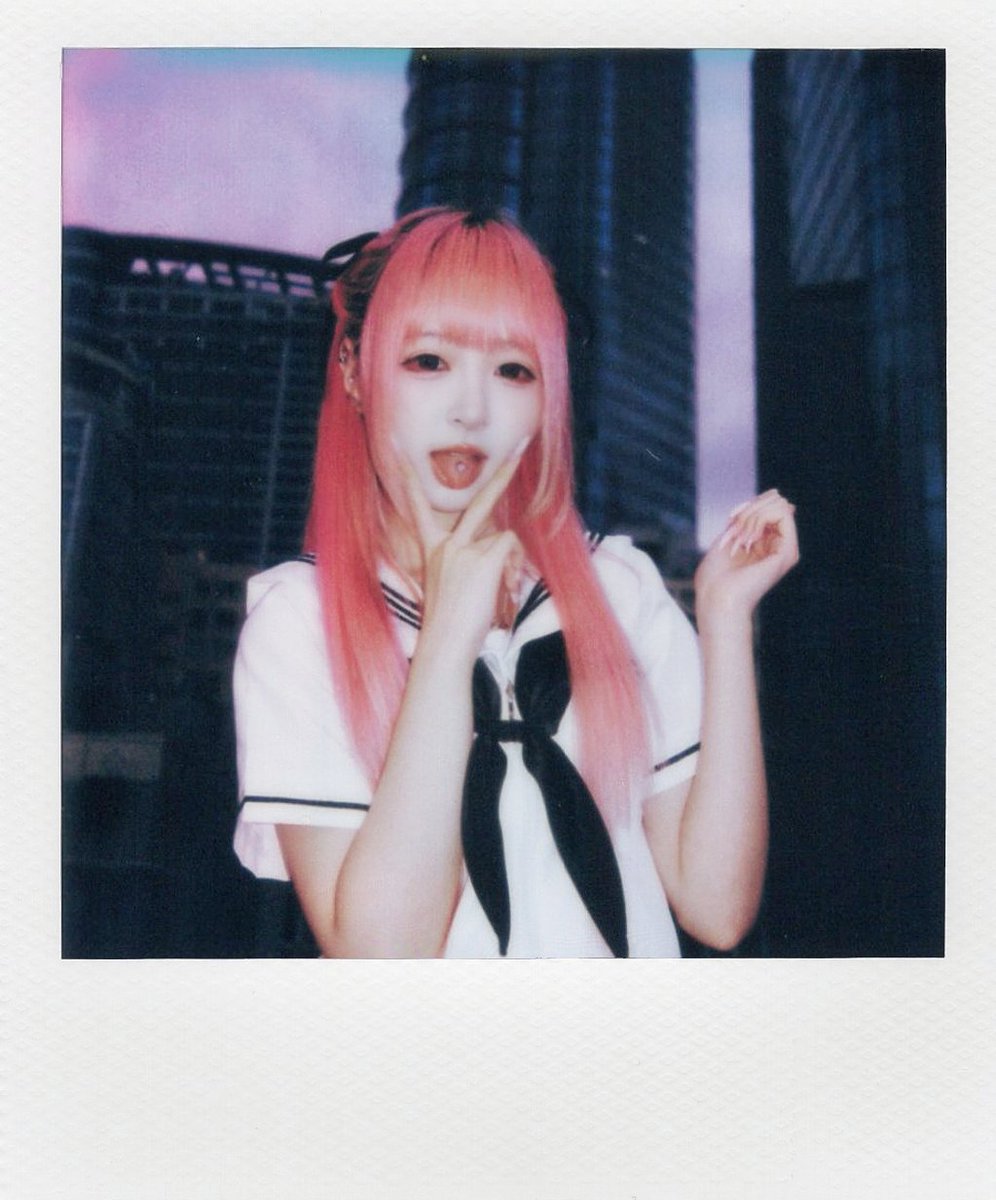 ELFEN_SHIBARI's tweet photo. #portrait #polaroid https://t.co/PUjXWMyOgL