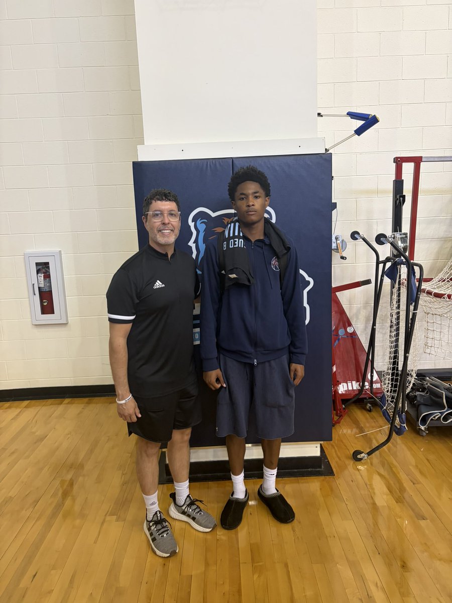 KadenFerguson_6's tweet photo. Grateful for the opportunity to tour and attend Camp at Bob Jones University, looking forward to being back on campus!
@BJUBruinsMBB 
@PrepHoopsSC 
@AndrewBaxleySC https://t.co/MRLETWKkFt