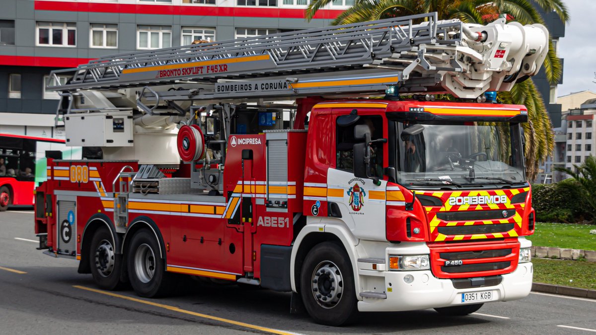 Coruna112's tweet photo. Scania P450
ABE-51 (Auto-Brazo Extensible) https://t.co/pJH7B72qBY