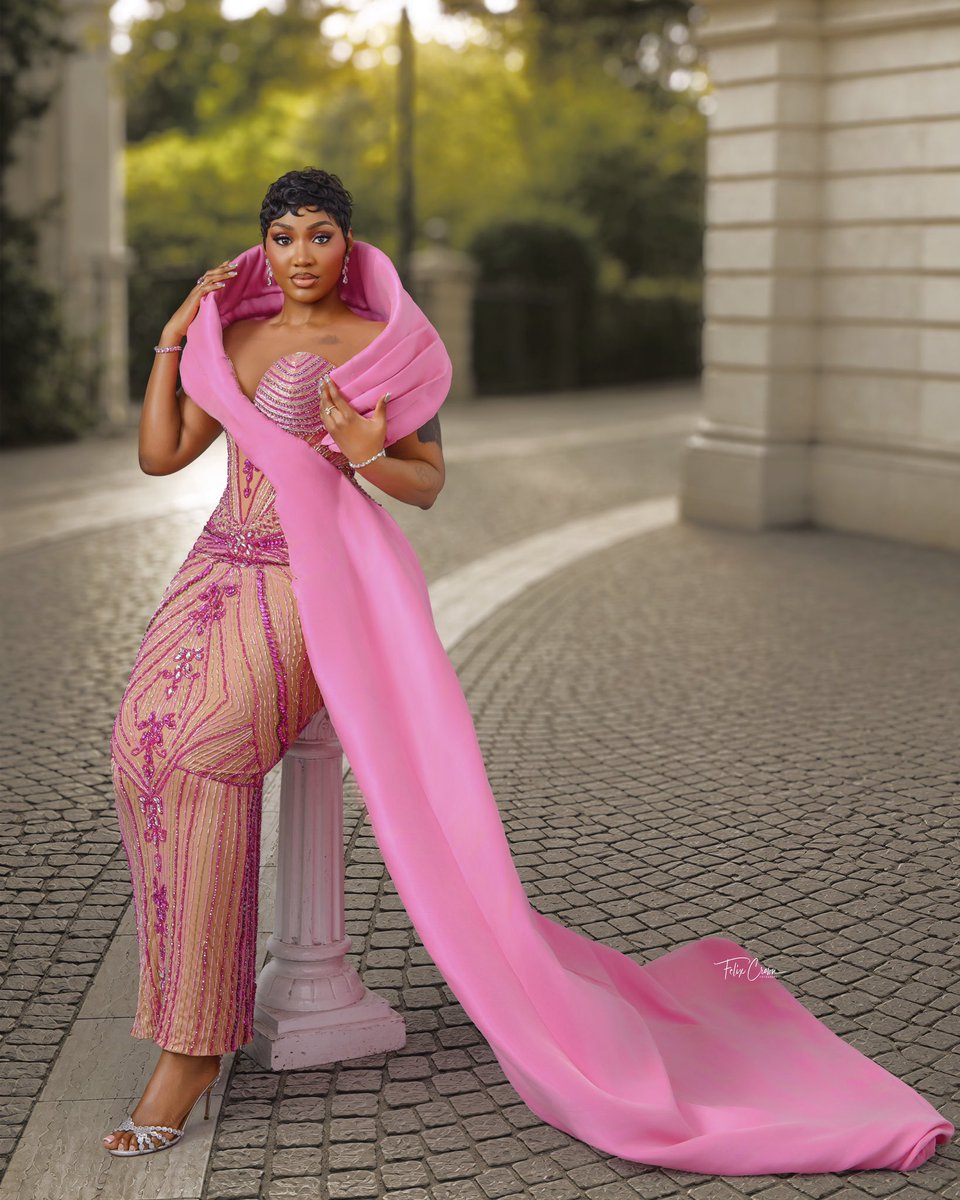 Ladies and gentleman I present to you Farida of our time 💗💗💗see my girl now 💗💗she dey enter your eyes abi 🥰🥰💗💗💗Faridaaaaaaaaaaaaaa #amvca