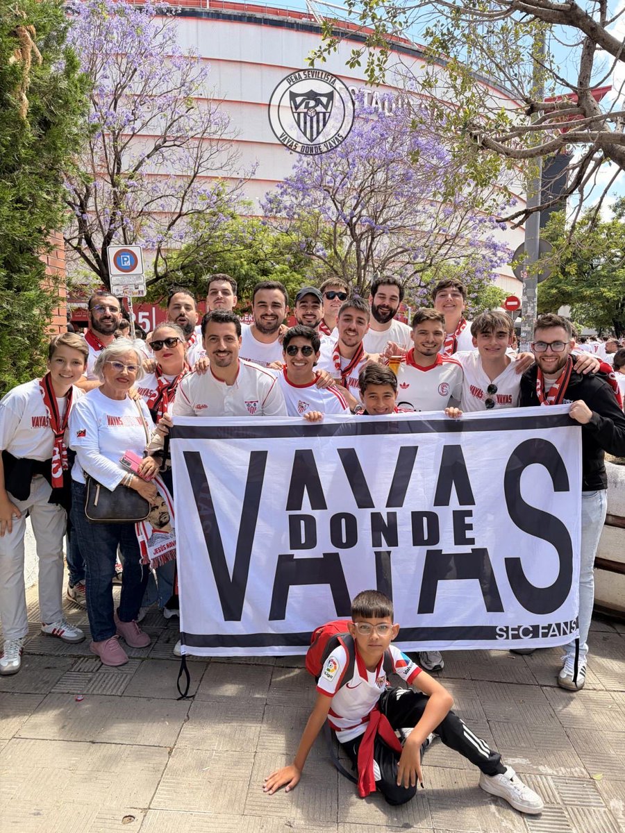 VDVSFC's tweet photo. NI RETIRADA NI RENDICIÓN 🔴⚪️

SEVILLA FÚTBOL CLUB - Espanyol
09/05/2026

#vayasdondevayassiemprecontigo https://t.co/AJuNTweDCm