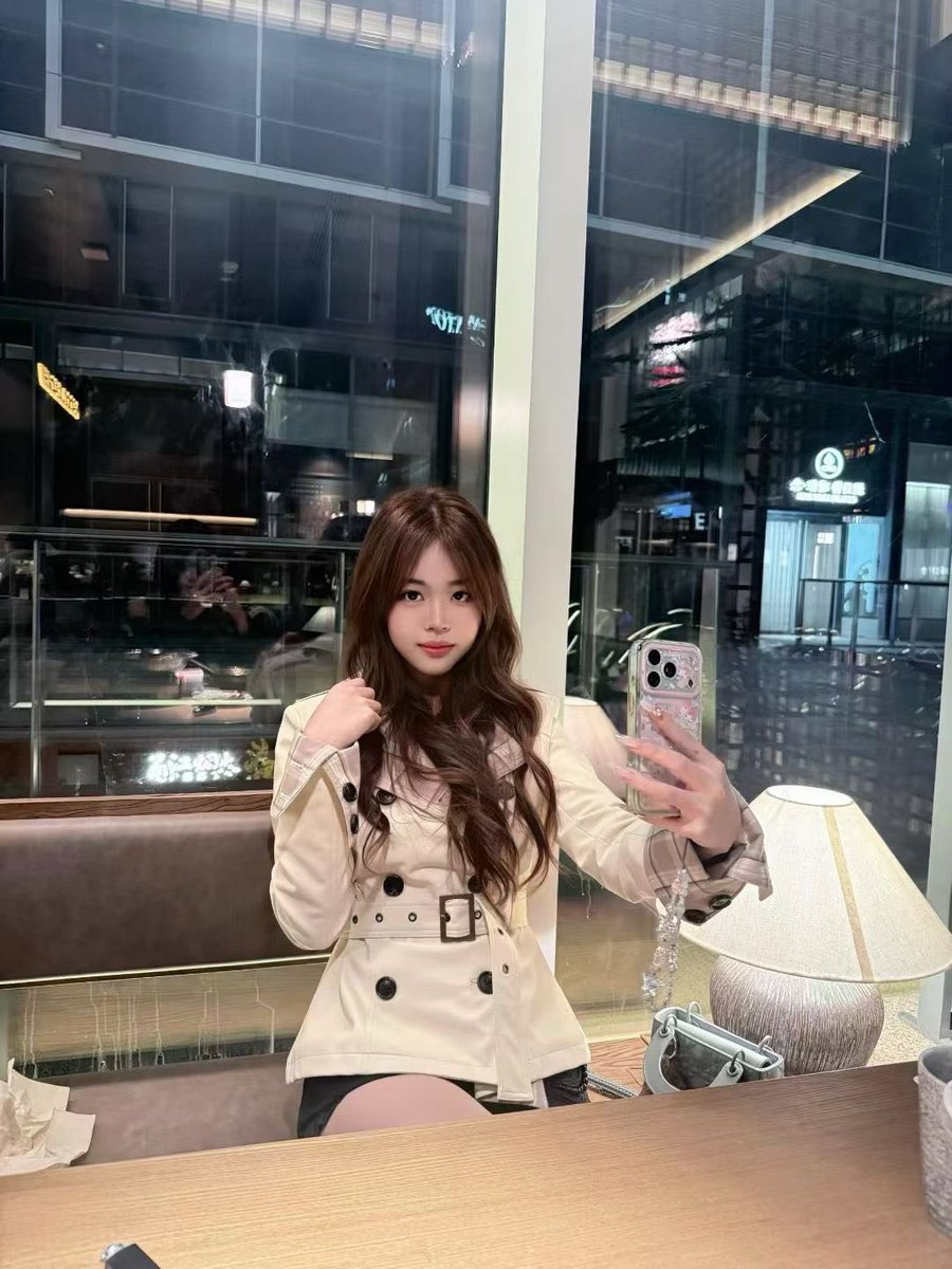 Zakuseem's tweet photo. 社死投稿
NO01 女大
和被投稿人关系：网调母狗
姓名：小白菜🥬
职业：女大学生
联系方式：有推特
地区：北京
感情状态：无主
身高体重：165 52 C
最刺激经历：寝室里3P
投稿目的：清纯可爱，想看别人对她羞辱
#反差女大学生 #投稿 #网调 #曝光母狗 https://t.co/GMJSsqSsFU