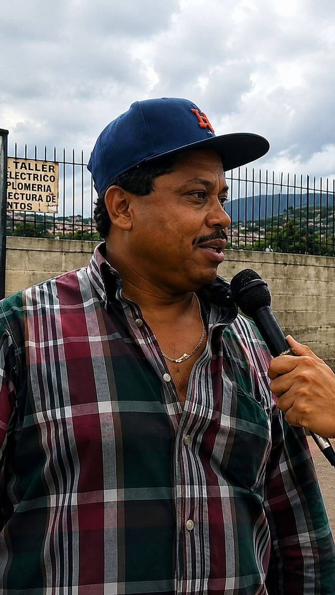 CarlosEZunigaHn tweet media