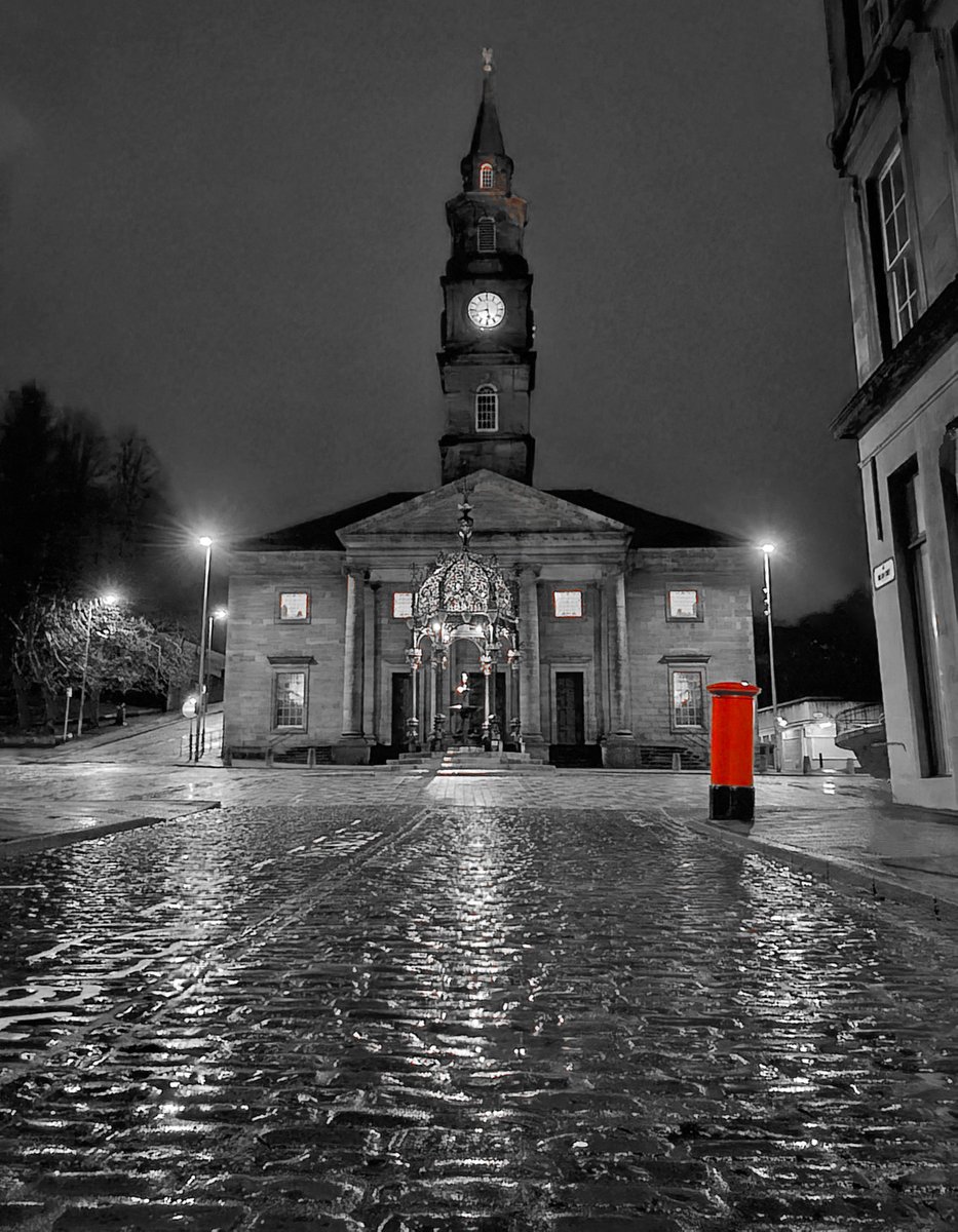 #PostBoxSaturday

Introducing a wee red colour pop to the post box in Cathcart Square, Greenock on the West Coast of Scotland, as seen at night.