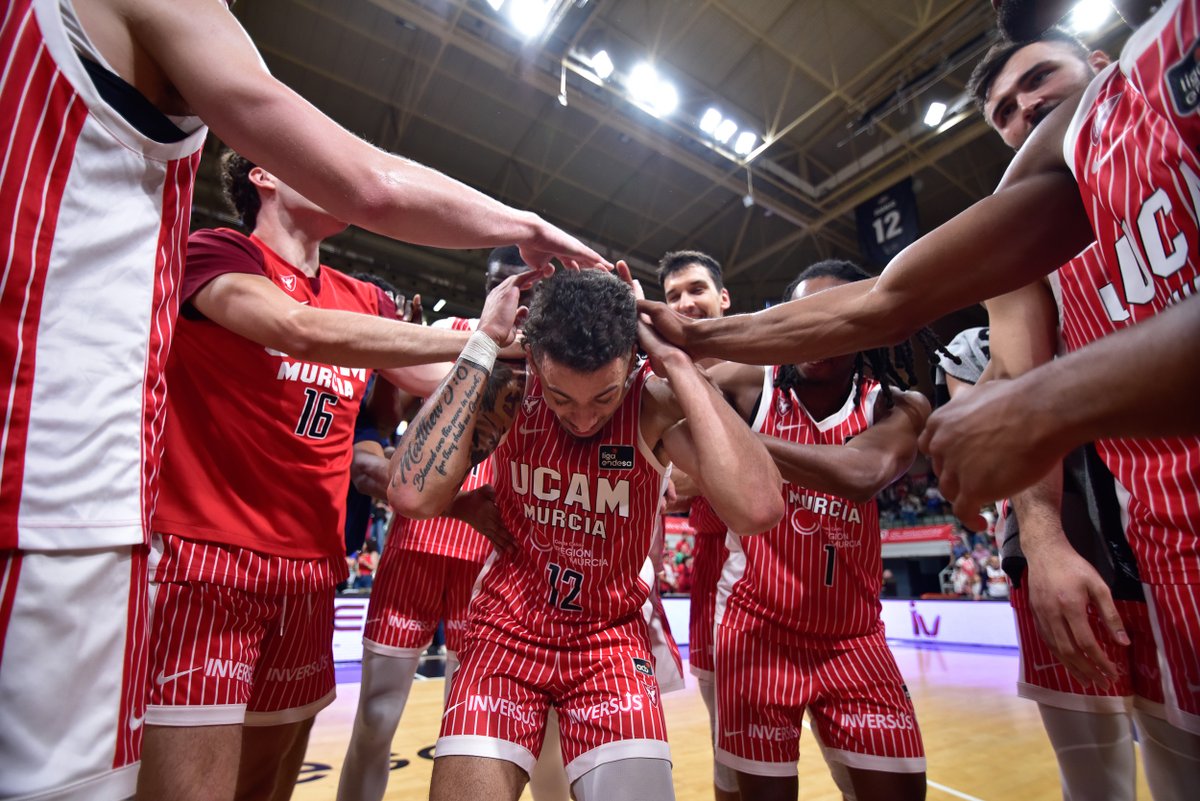 🔢 Este <a href="/UCAMMurcia/">UCAM Murcia</a> 𝙣𝙤 𝙩𝙞𝙚𝙣𝙚 𝙩𝙚𝙘𝙝𝙤.

Quedan cuatro partidos por disputarse, pero ellos hoy ya han firmado su RÉCORD DE VICTORIAS en #LigaEndesa.

Además...

🔝 30 jornadas seguidas en el Top5 por primera vez 
➡️ 3ª campaña con más victorias que derrotas.

¡HISTÓRICOS!