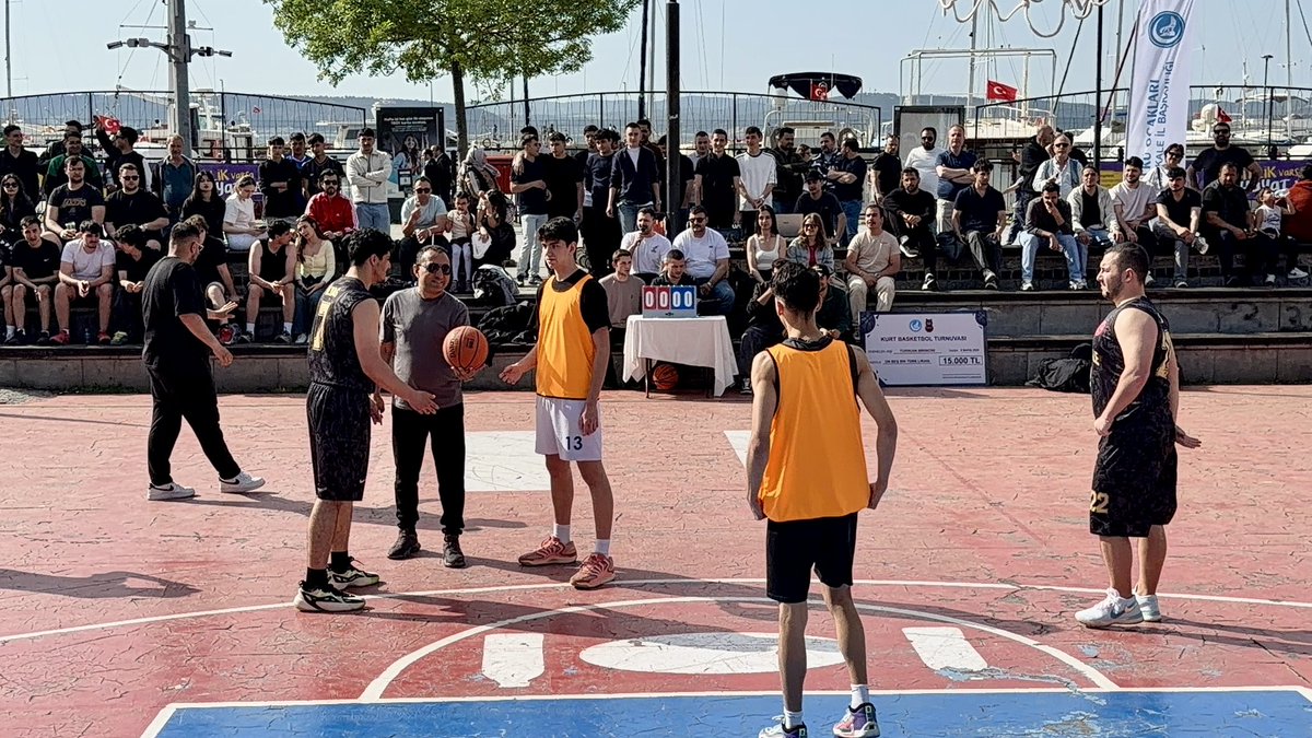 canakkaleocak's tweet photo. Ülkü Ocakları Çanakkale İl Başkanlığı olarak düzenlediğimiz “Kurt Basketbol Turnuvası”nın ilk etabını başarıyla tamamladık. Katılım sağlayan tüm takımlarımıza, sporcularımıza ve emeği geçen herkese teşekkür ederiz. https://t.co/Sy8ke40em5