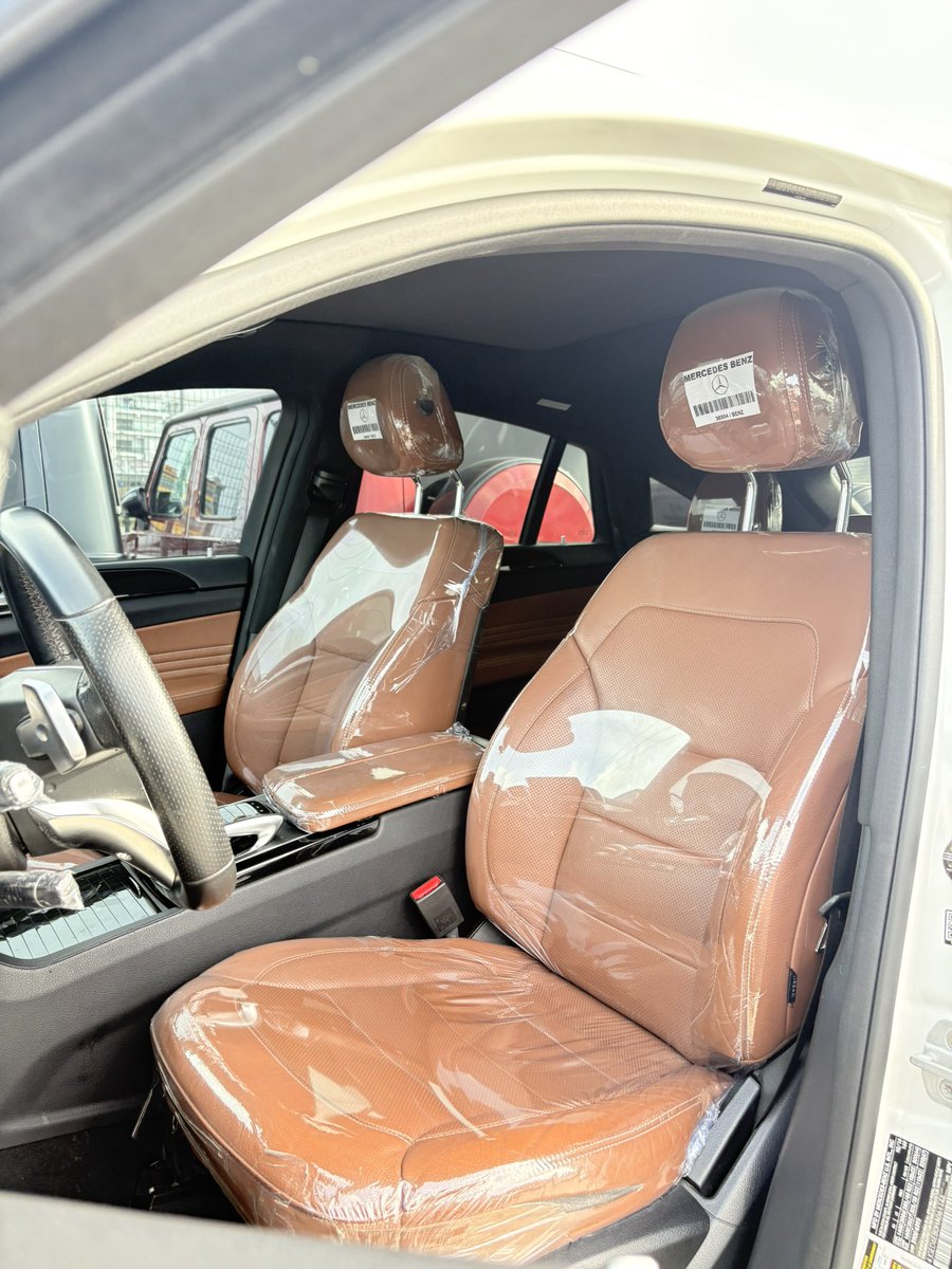 Deleversee's tweet photo. 2017 Mercedes-AMG GLE 43 Coupe 🤍
White exterior | Cognac brown interior
AMG coupe body 🔥
Panoramic roof, memory seats, reverse camera, parking sensors &amp; twin turbo performance.
Clean spec with pure AMG presence 😮‍💨
Dm for price and inspections!

#Lagos #Nigeria #Lekki https://t.co/qA0NvaVUvZ